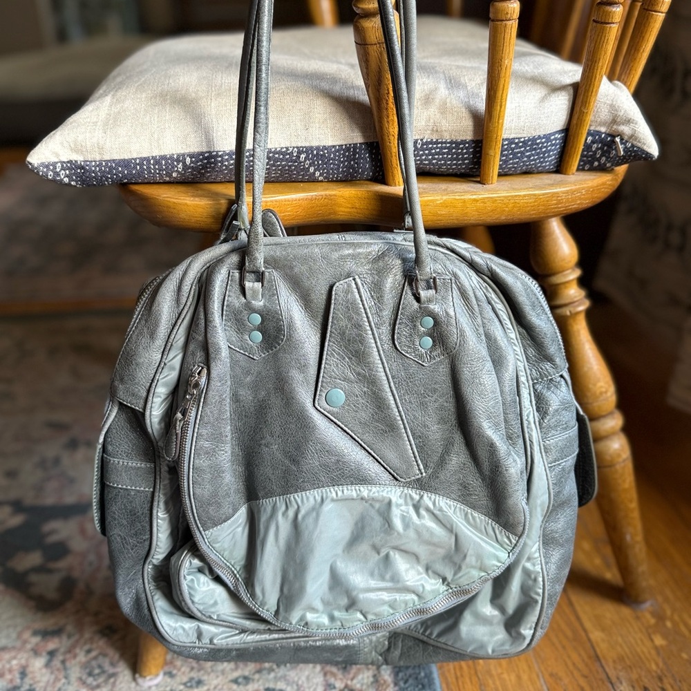BALENCIAGA Le City F/W 2003 Matrix Parachute Shoulder Bag, Grey Chevre Leather